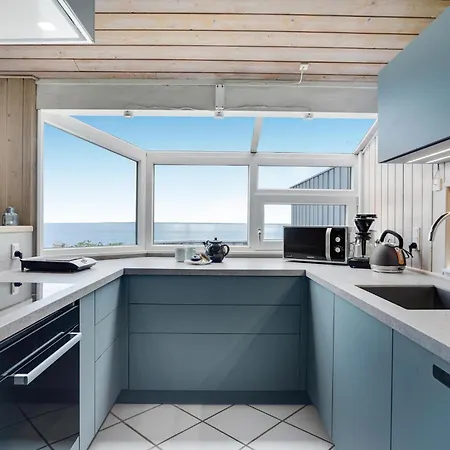 4 Bedroom Beautiful In