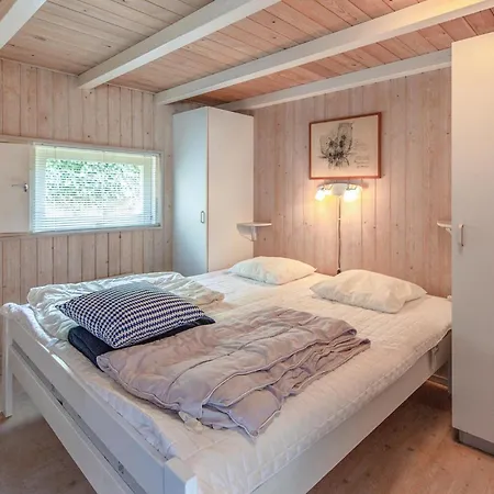 4 Bedroom Beautiful In * Asnæs